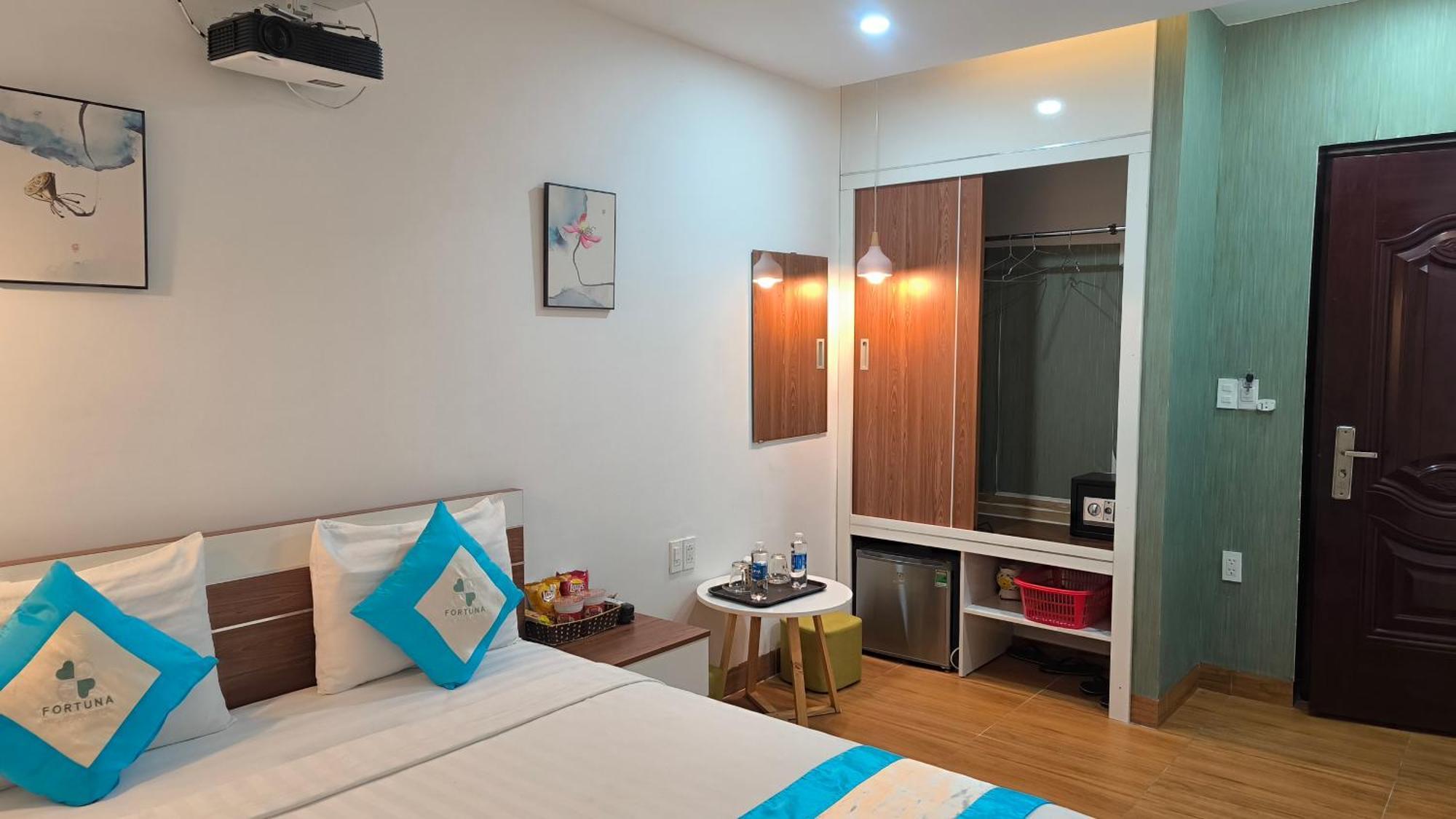 Flora Hotel Фукуок Екстер'єр фото